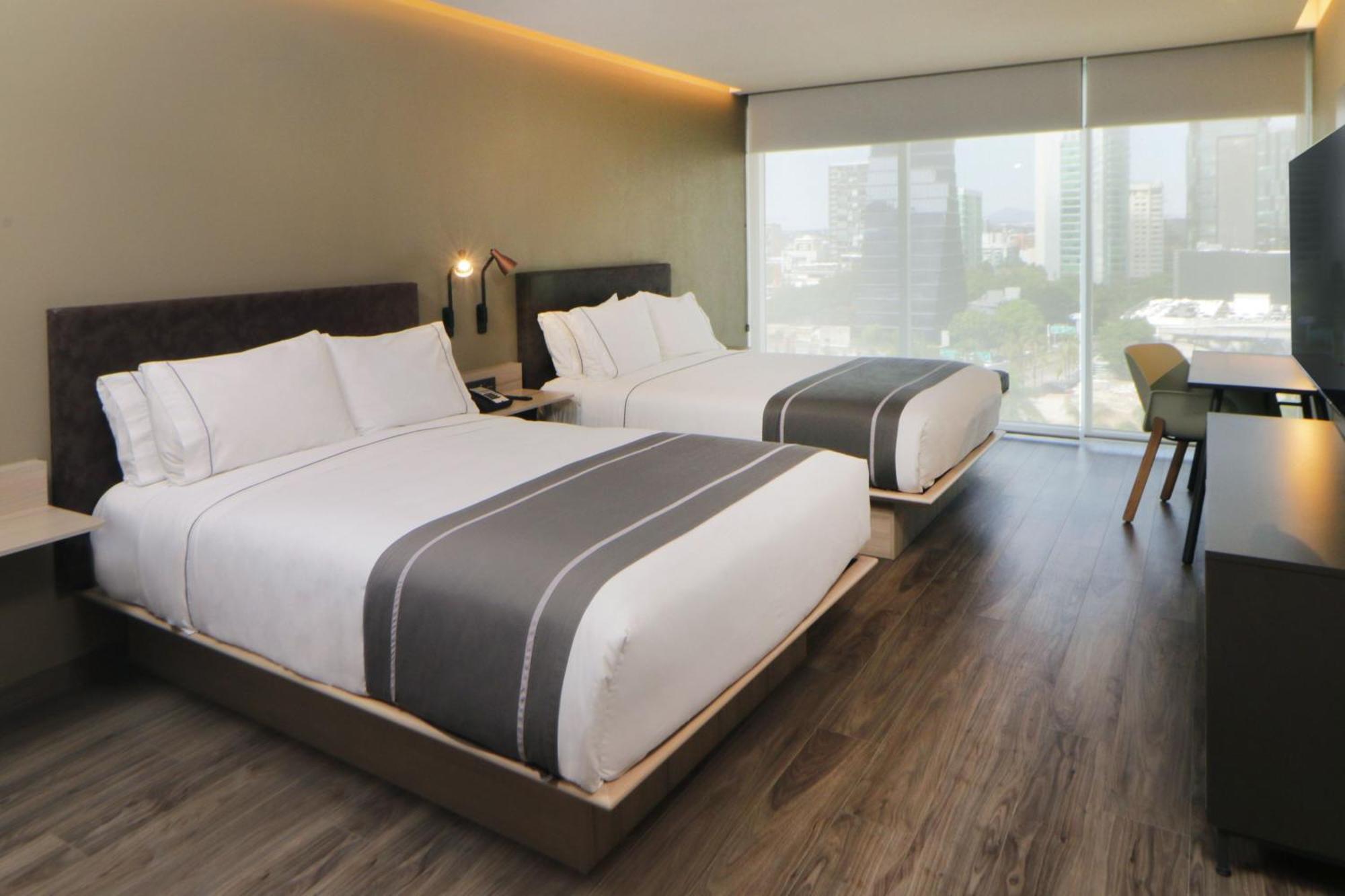 City Express Plus By Marriott Guadalajara Providencia Exteriör bild