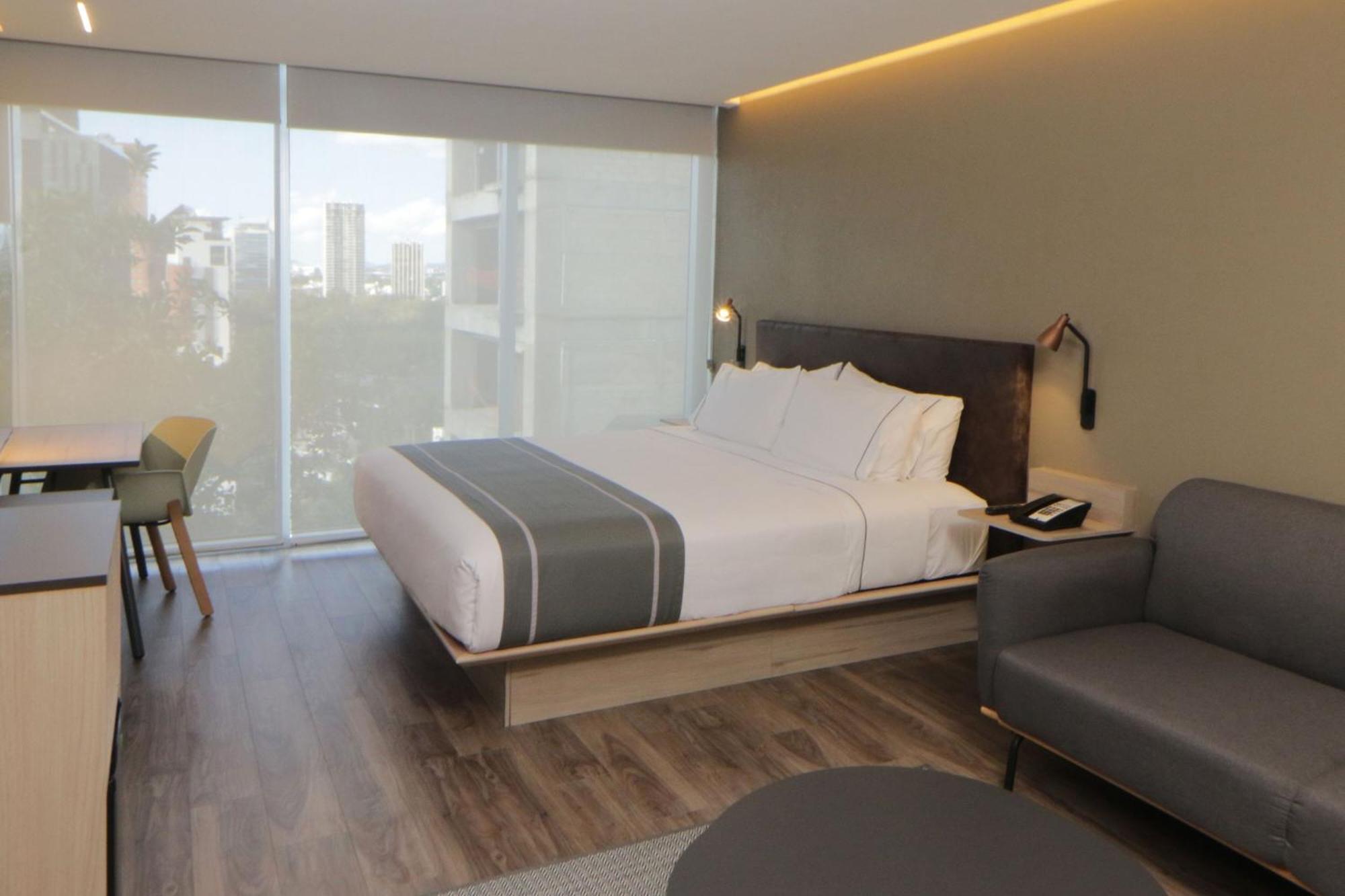 City Express Plus By Marriott Guadalajara Providencia Exteriör bild